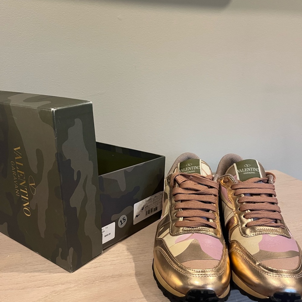 Valentino Sneakers